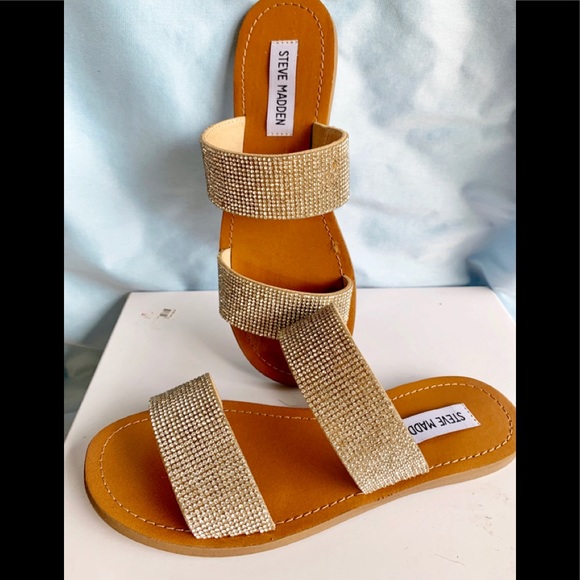 Steve Madden Shoes - NWOT Steve Madden sandals/Slides size 6.5M 🤩